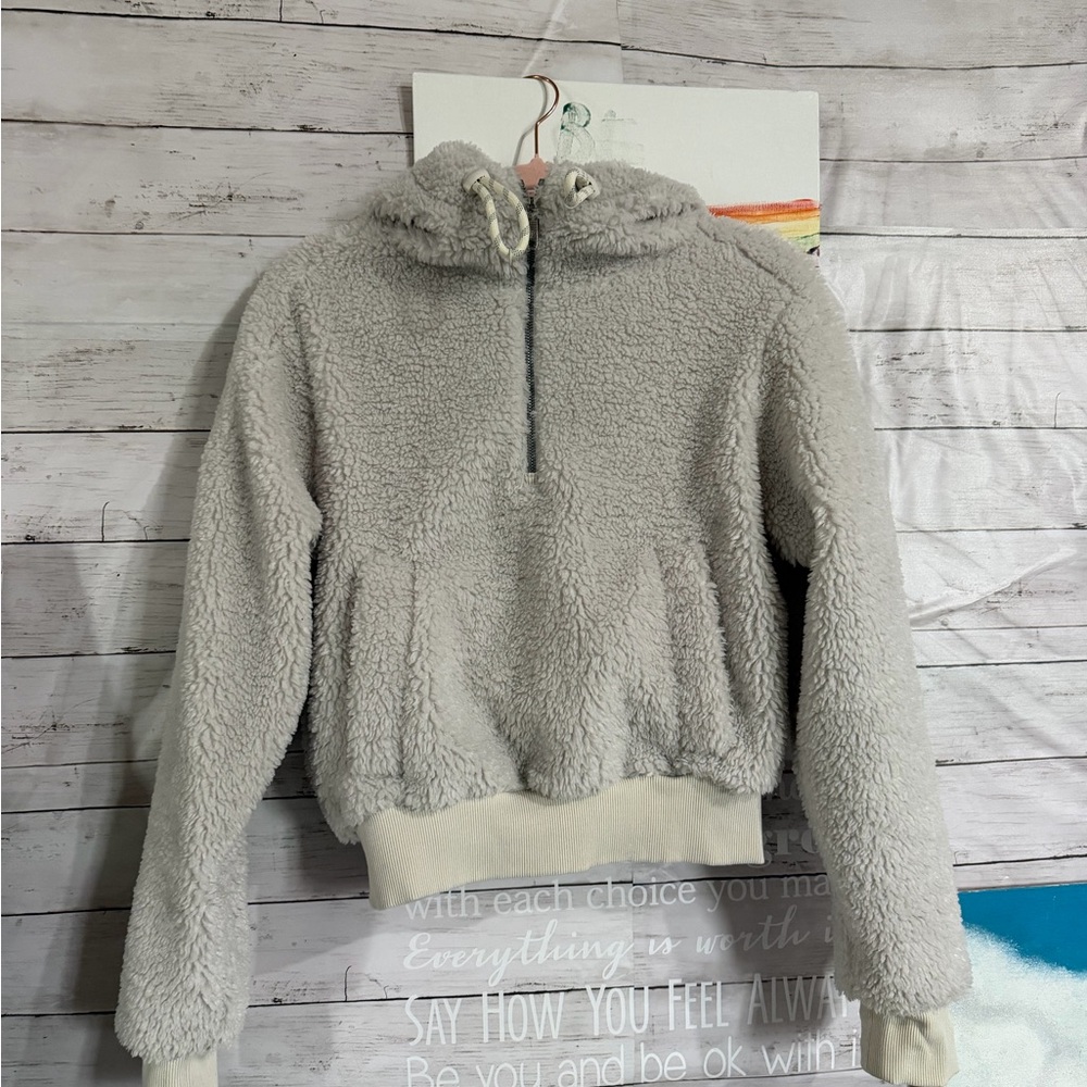 Lululemon oh so Sherpa white/opal?